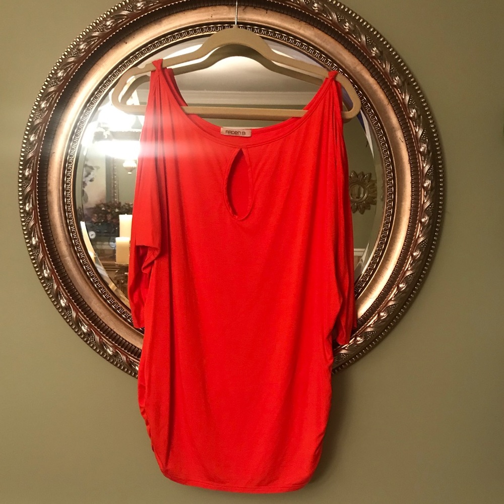 Cold shoulder top